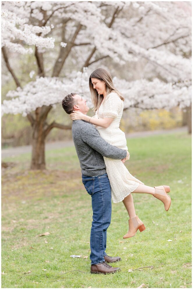 NJ Engagement photos, cherry blossom engagement photos, cherry blossom mini sessions, nj wedding photographer, new jersey wedding photographer, nj engagement locations, 